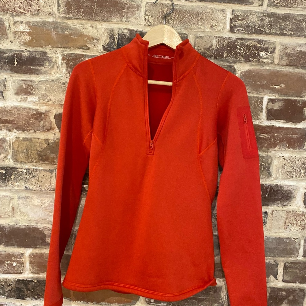 Arc’teryx insulated top
